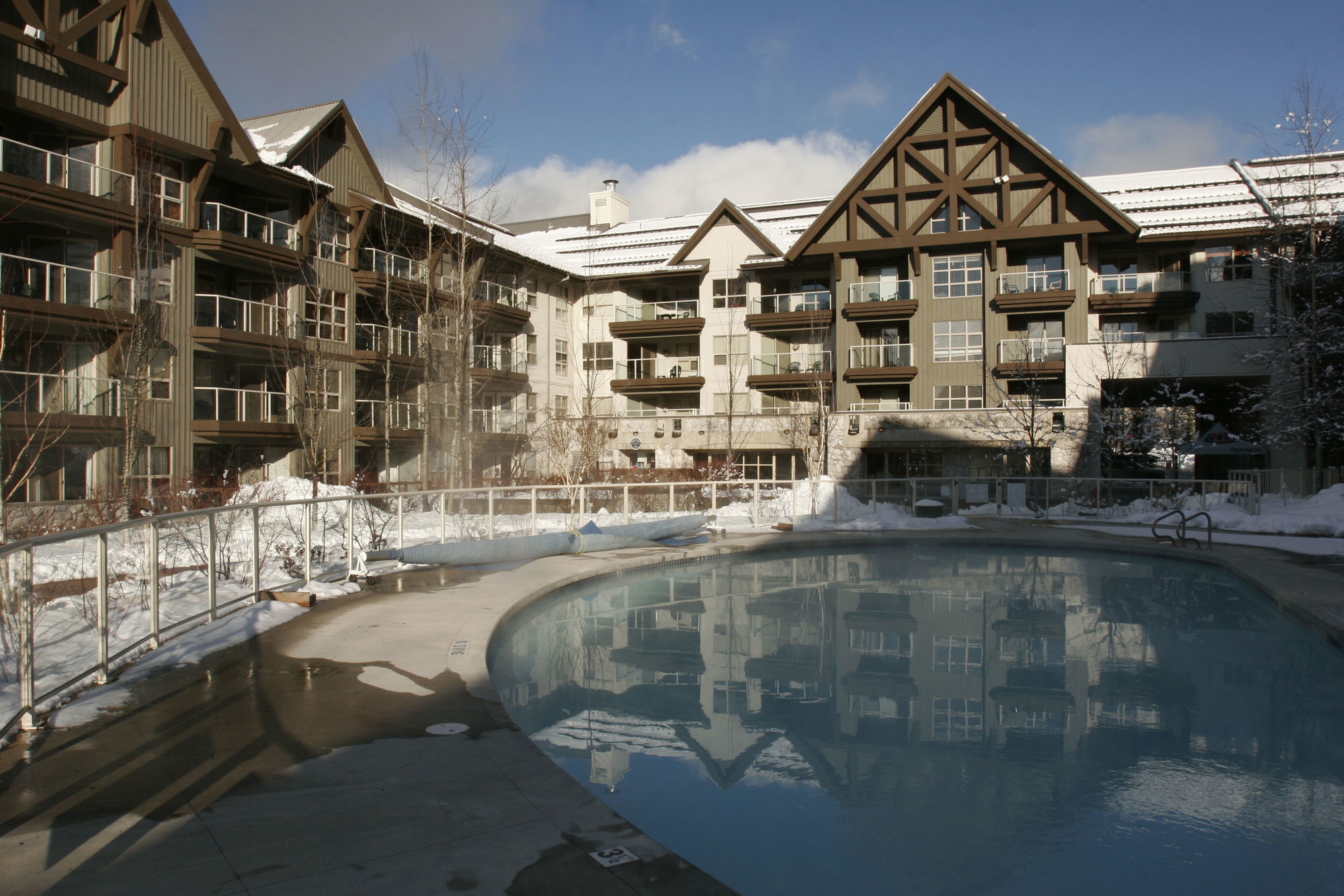 Aparthotel Aspens Blackcomb Whistler Zewnętrze zdjęcie