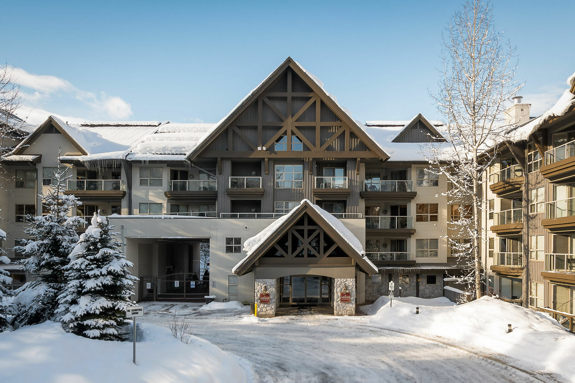 Aparthotel Aspens Blackcomb Whistler Zewnętrze zdjęcie