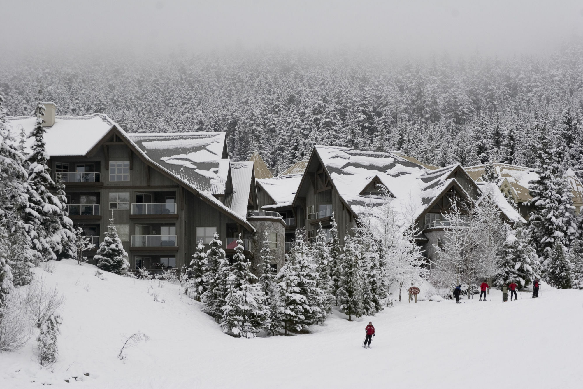 Aparthotel Aspens Blackcomb Whistler Zewnętrze zdjęcie